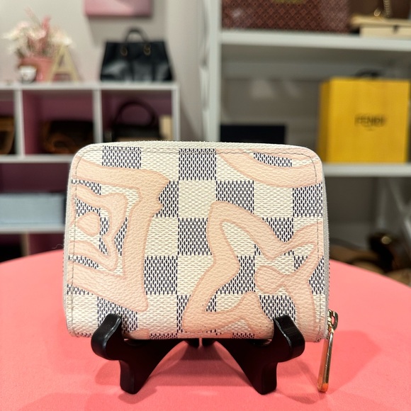 Louis Vuitton Azur Tahitienne Zippy Coin Purse - Picture 7 of 13